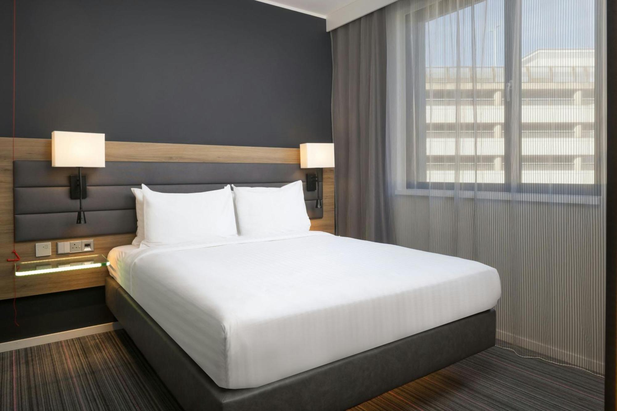 Moxy 4* Southampton