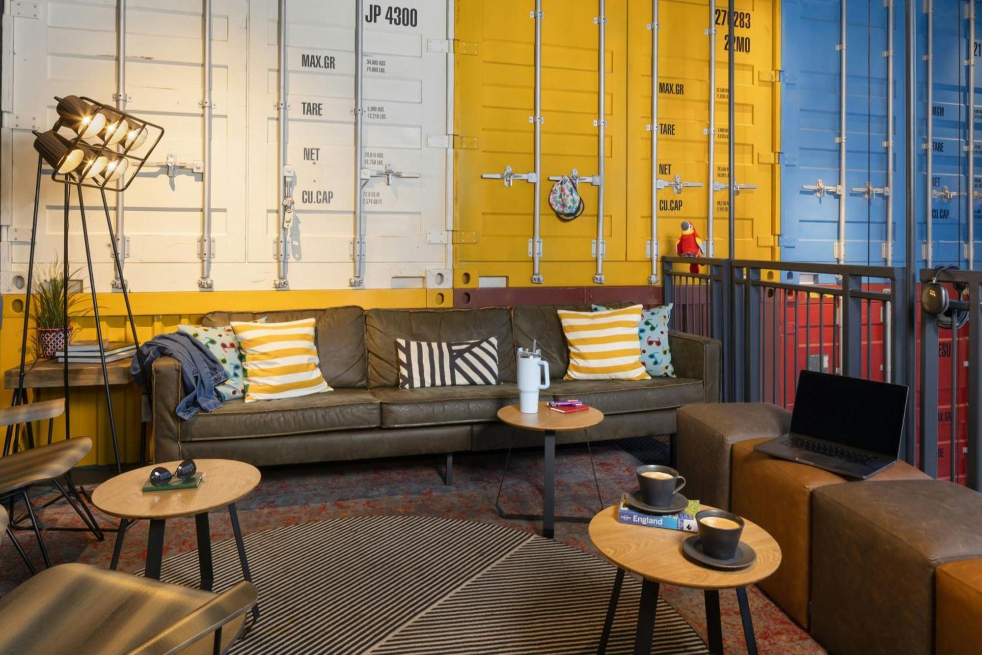 Moxy Отель 4*